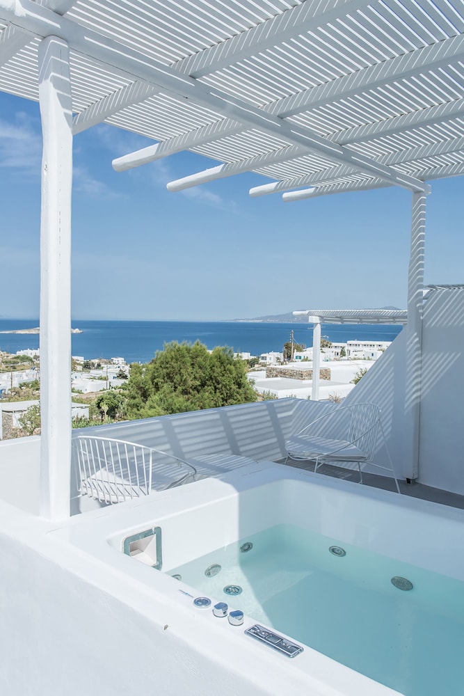 Ostraco Suites — Main photo in Mykonos Town, South Aegean