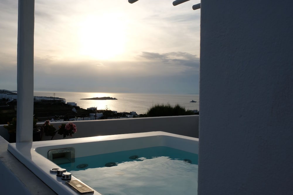 Ostraco Suites — Spa in Mykonos Town, South Aegean
