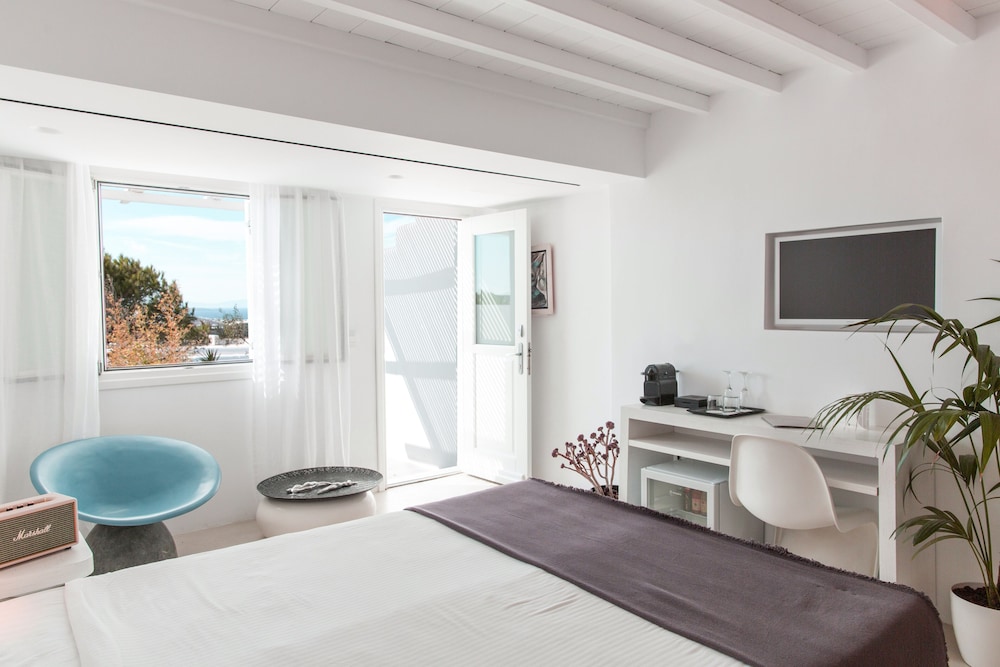Ostraco Suites — Hotel rooms in Mykonos Town, South Aegean