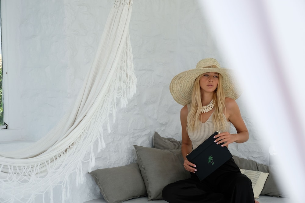 Ostraco Suites — Hotel rooms in Mykonos Town, South Aegean