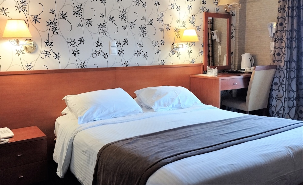 Palatino Hotel — Hotel rooms in Zante Town, Ionian Islands
