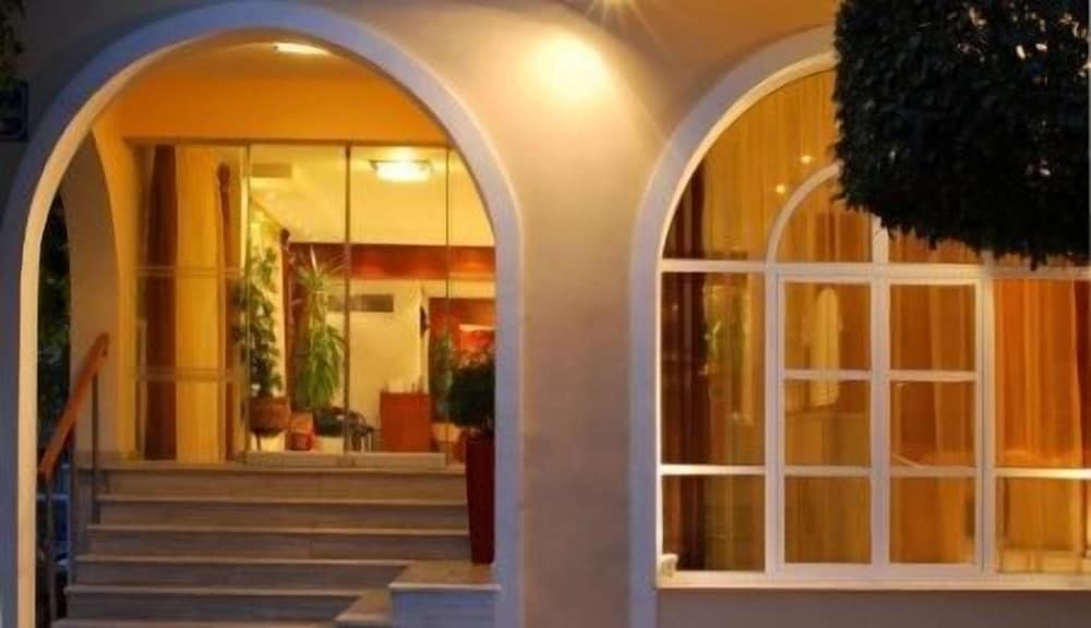 Palatino Hotel — Hotel building in Zante Town, Ionian Islands