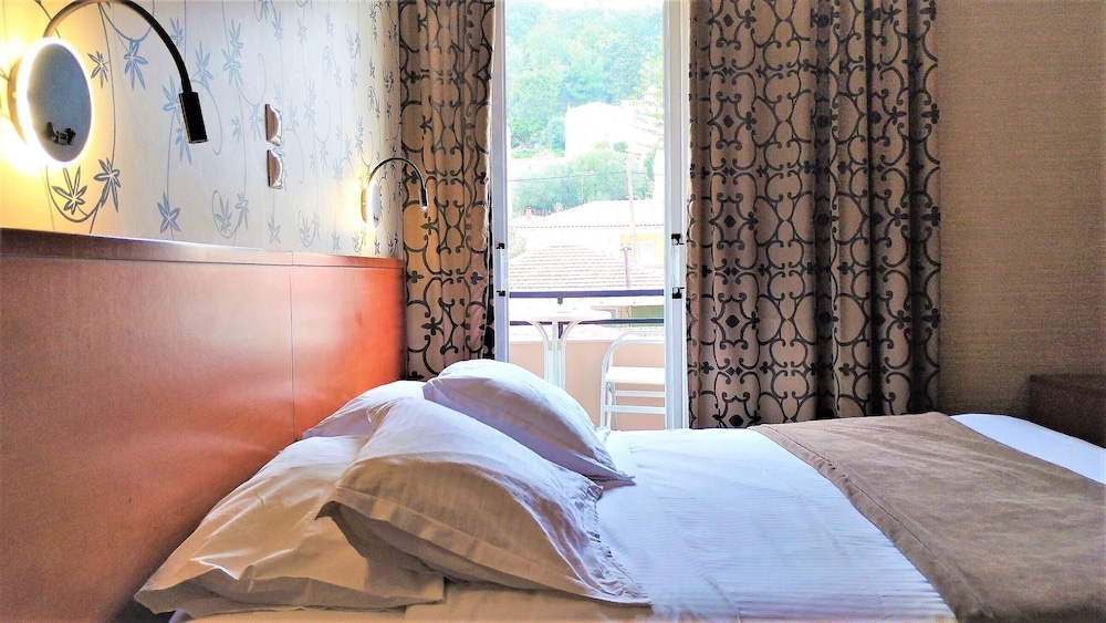 Palatino Hotel — Hotel rooms in Zante Town, Ionian Islands