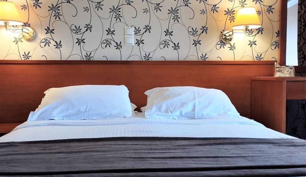 Palatino Hotel — Hotel rooms in Zante Town, Ionian Islands