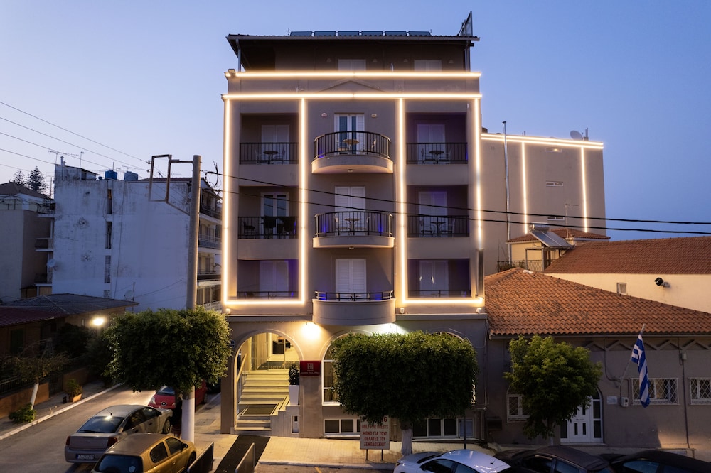 Palatino Hotel — Hotel building in Zante Town, Ionian Islands