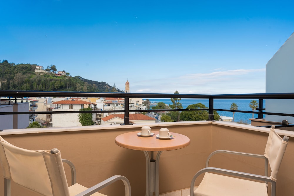 Palatino Hotel — Hotel rooms in Zante Town, Ionian Islands