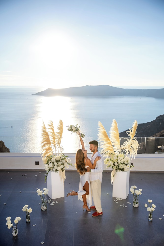Pegasus Suites & Spa — Hotel building in Imerovigli, South Aegean