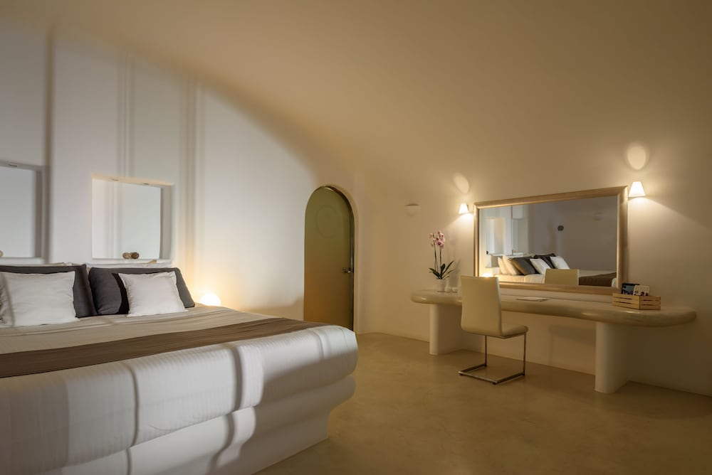 Pegasus Suites & Spa — Hotel rooms in Imerovigli, South Aegean