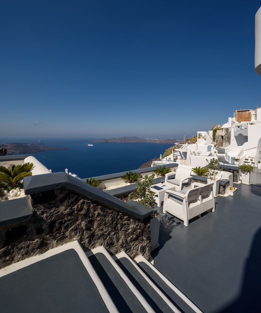 Pegasus Suites & Spa — Hotel rooms in Imerovigli, South Aegean