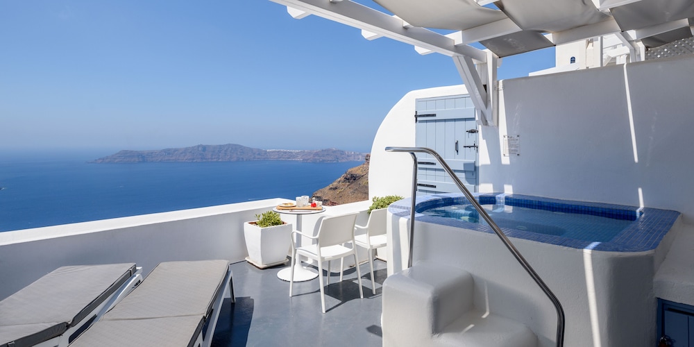 Pegasus Suites & Spa — Hotel rooms in Imerovigli, South Aegean