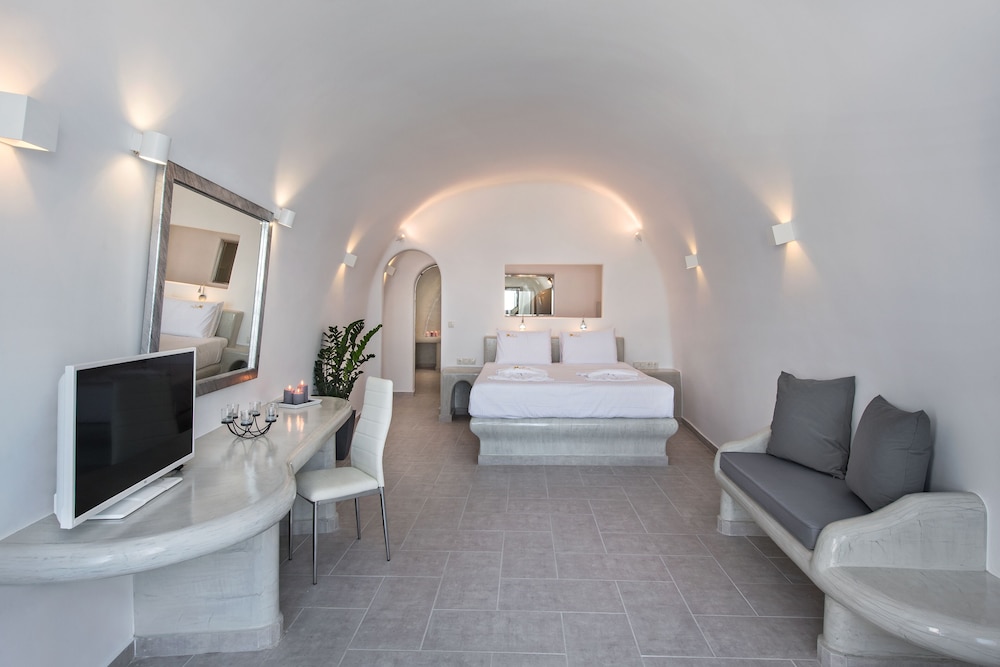 Pegasus Suites & Spa — Hotel rooms in Imerovigli, South Aegean