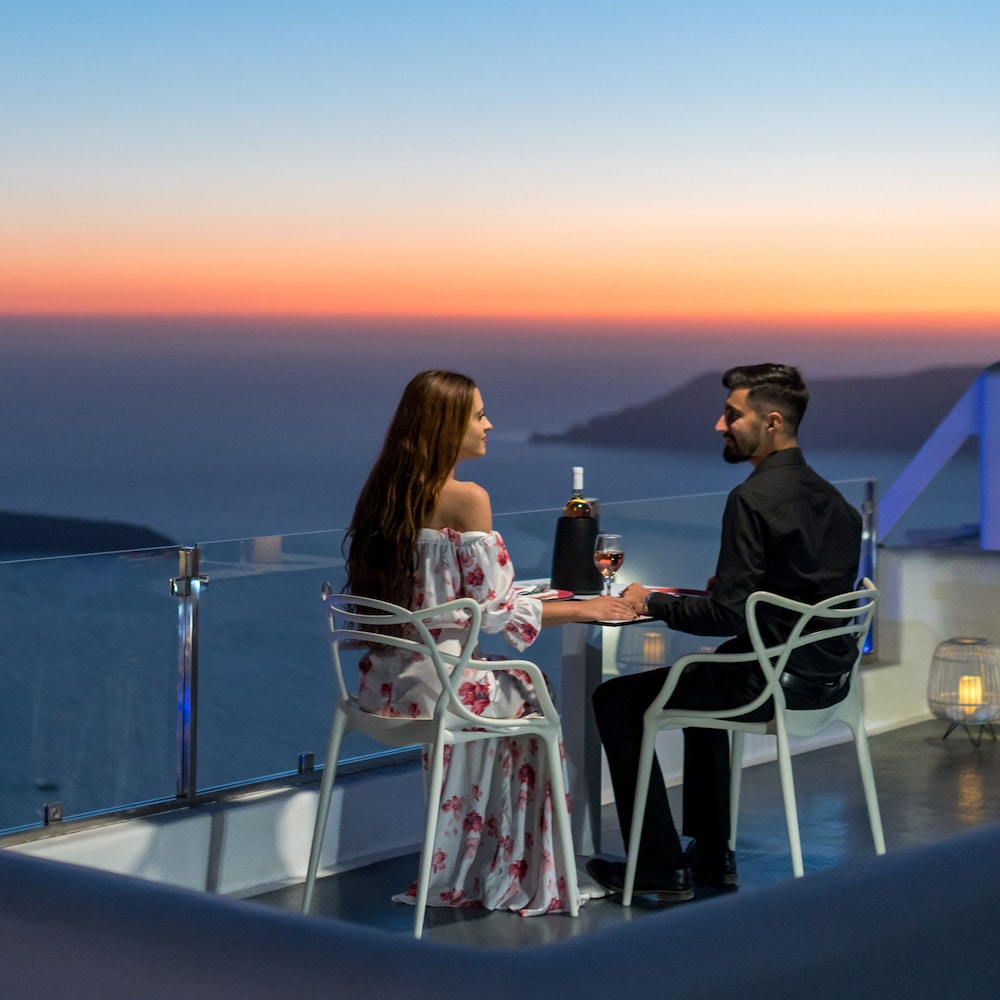 Pegasus Suites & Spa — Restaurant & bars in Imerovigli, South Aegean