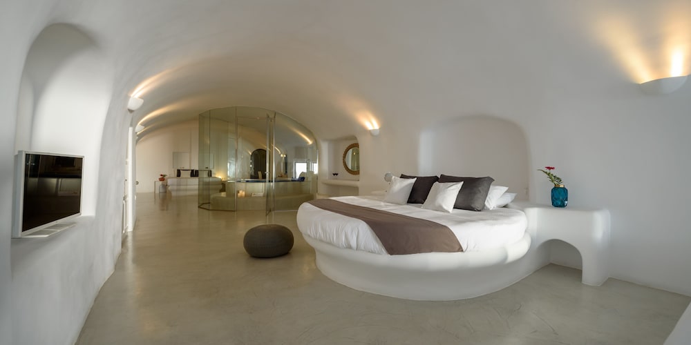 Pegasus Suites & Spa — Hotel rooms in Imerovigli, South Aegean