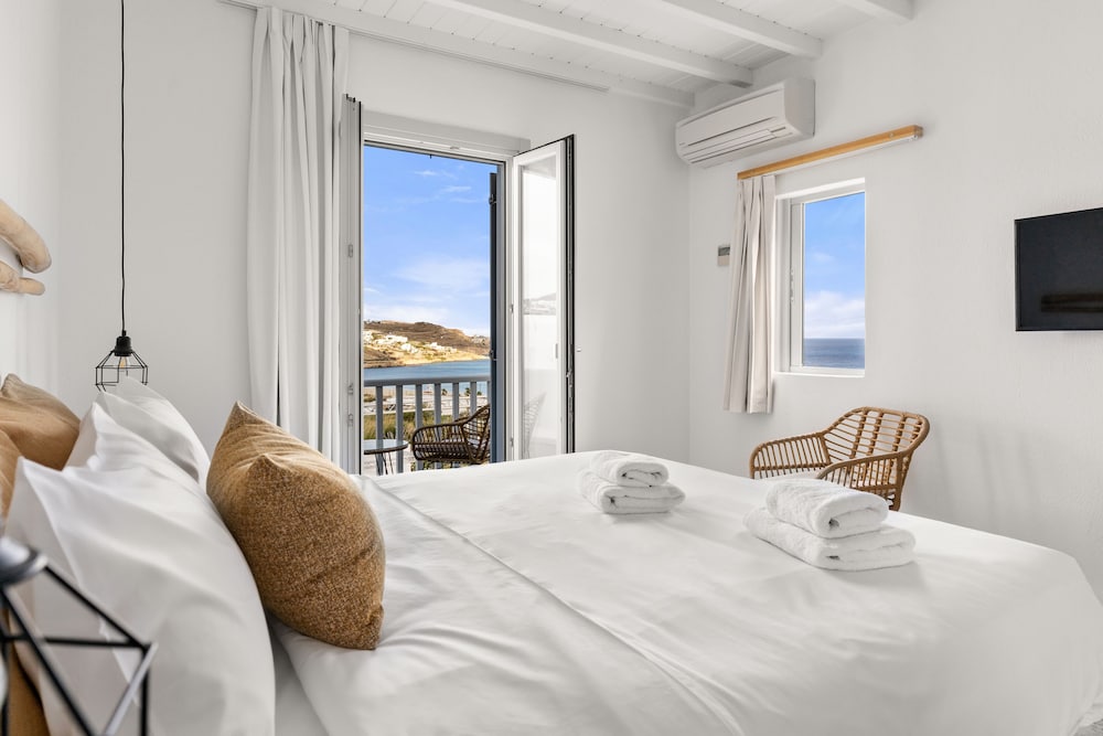 Penelope Village Mykonos by Mr and Mrs White — Hotel rooms in Ano Mera, South Aegean