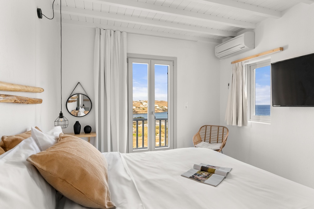 Penelope Village Mykonos by Mr and Mrs White — Hotel rooms in Ano Mera, South Aegean