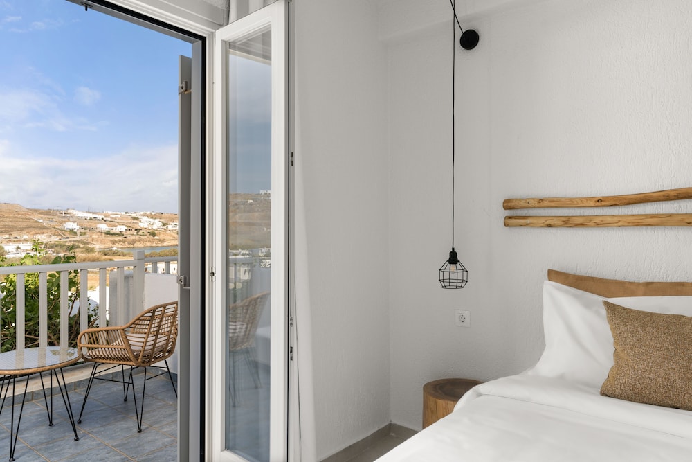 Penelope Village Mykonos by Mr and Mrs White — Hotel rooms in Ano Mera, South Aegean