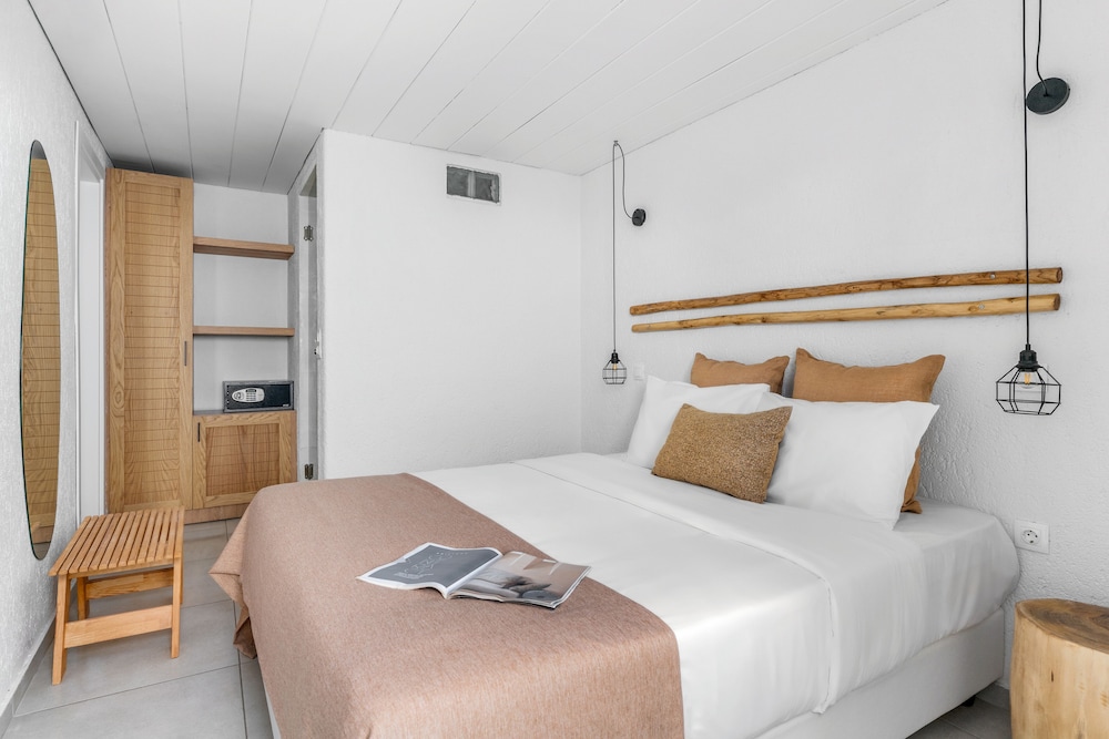 Penelope Village Mykonos by Mr and Mrs White — Hotel rooms in Ano Mera, South Aegean