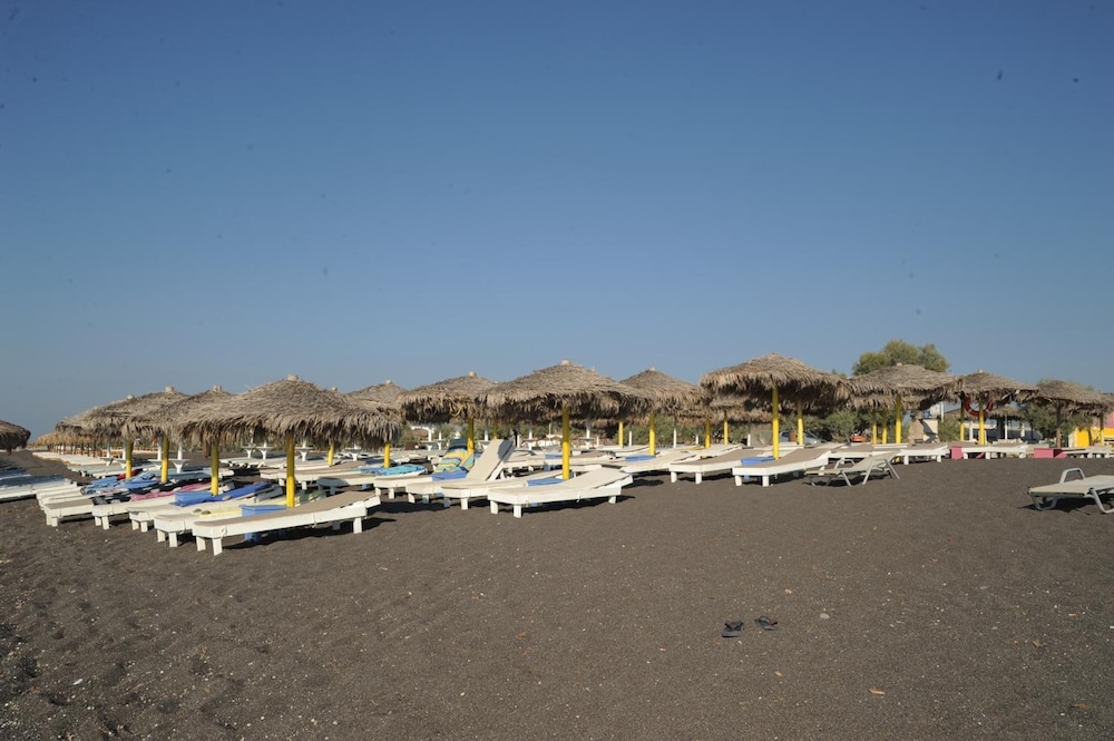 Perissa Bay — Beach in Perissa, South Aegean