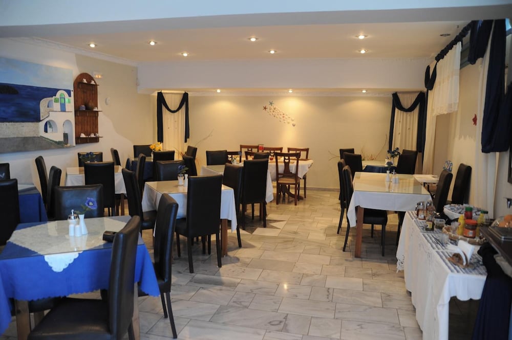 Perissa Bay — Restaurant & bars in Perissa, South Aegean