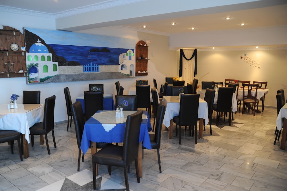 Perissa Bay — Restaurant & bars in Perissa, South Aegean