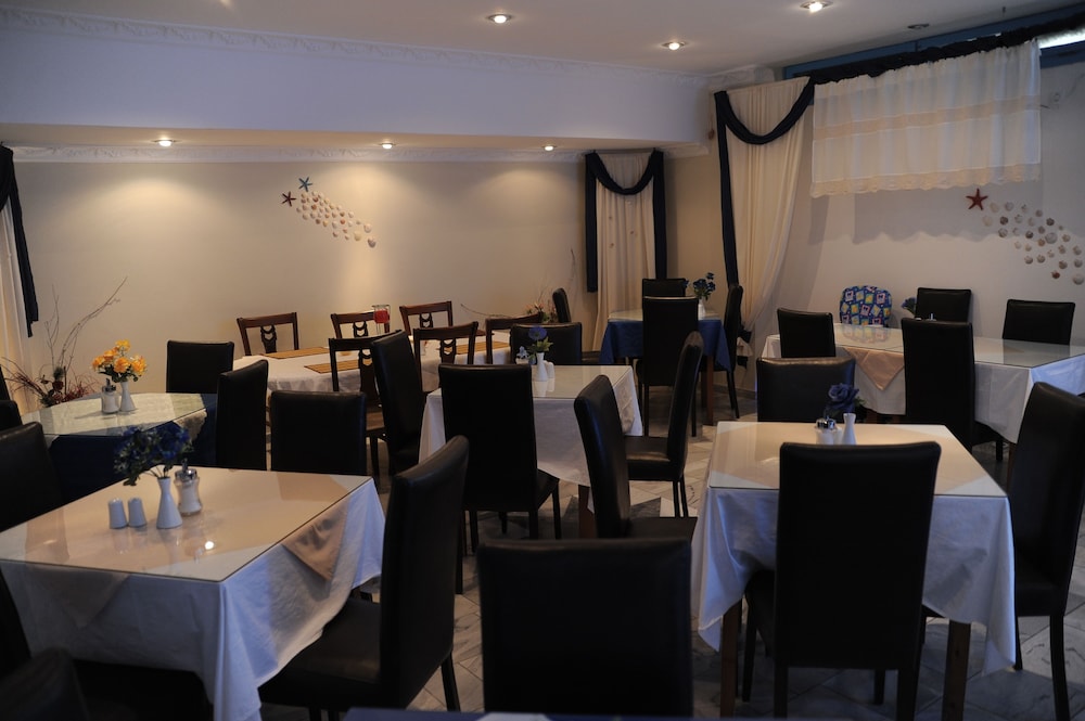 Perissa Bay — Restaurant & bars in Perissa, South Aegean