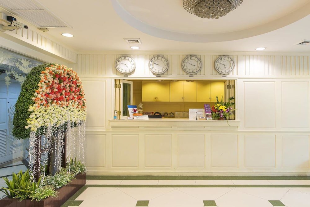 Orchid Resort — Hotel building in Bangkok, Bangkok
