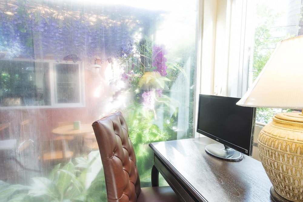 Orchid Resort — Hotel rooms in Bangkok, Bangkok