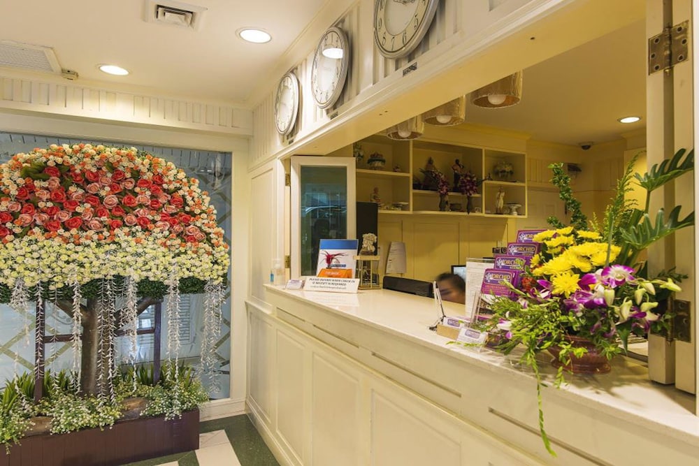 Orchid Resort — Hotel building in Bangkok, Bangkok
