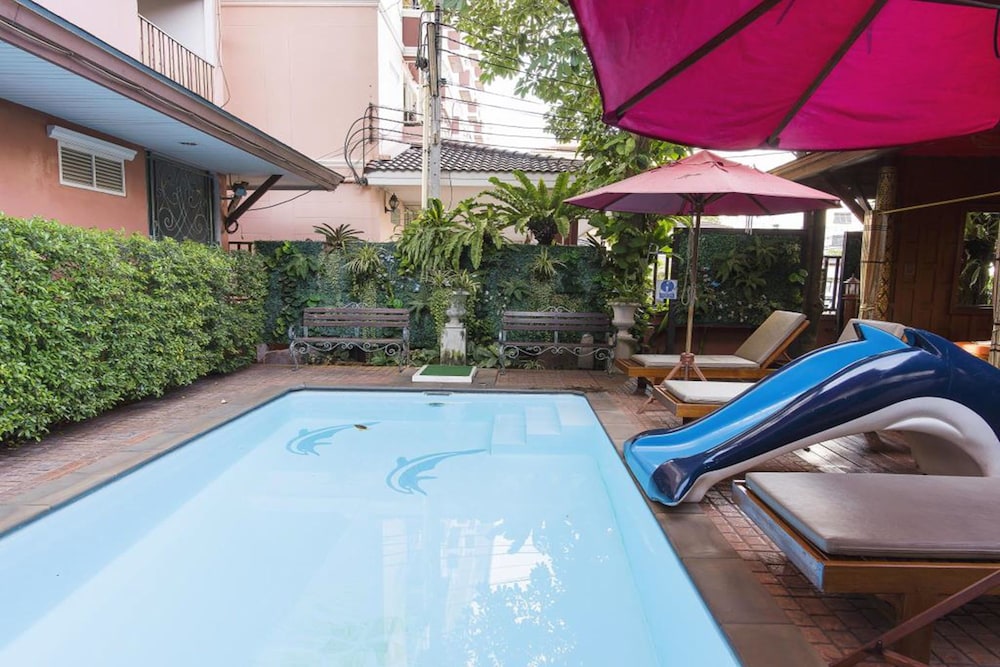 Orchid Resort — Swimming pool in Bangkok, Bangkok