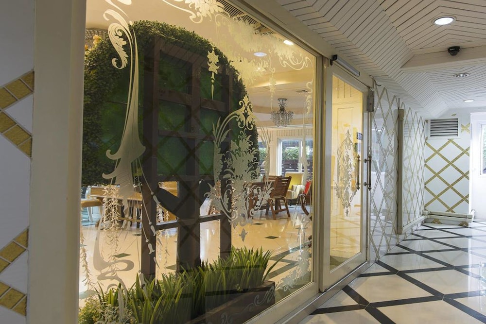Orchid Resort — Restaurant & bars in Bangkok, Bangkok