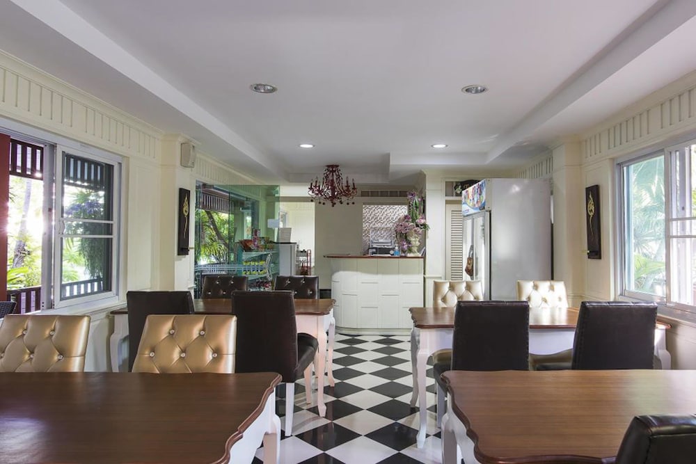 Orchid Resort — Restaurant & bars in Bangkok, Bangkok