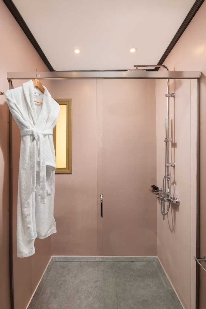 Elia Palatino Hotel — Hotel rooms in Chania