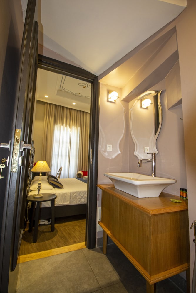 Elia Palatino Hotel — Hotel rooms in Chania