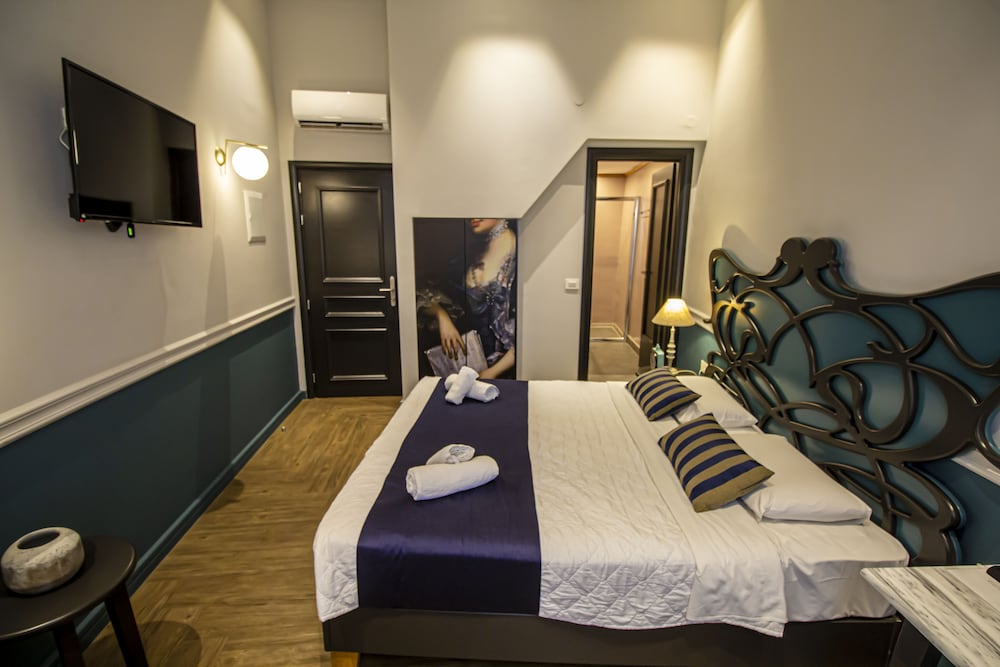 Elia Palatino Hotel — Hotel rooms in Chania
