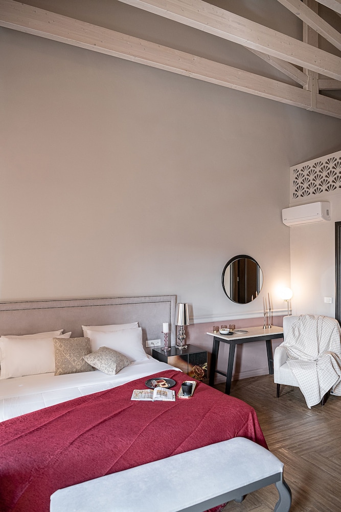 Elia Palatino Hotel — Hotel rooms in Chania