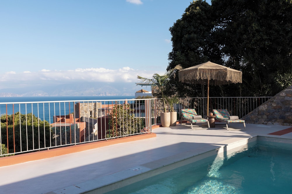 Pleiades Blossomhill Houses, member of Domes Finds — Swimming pool in Elounda