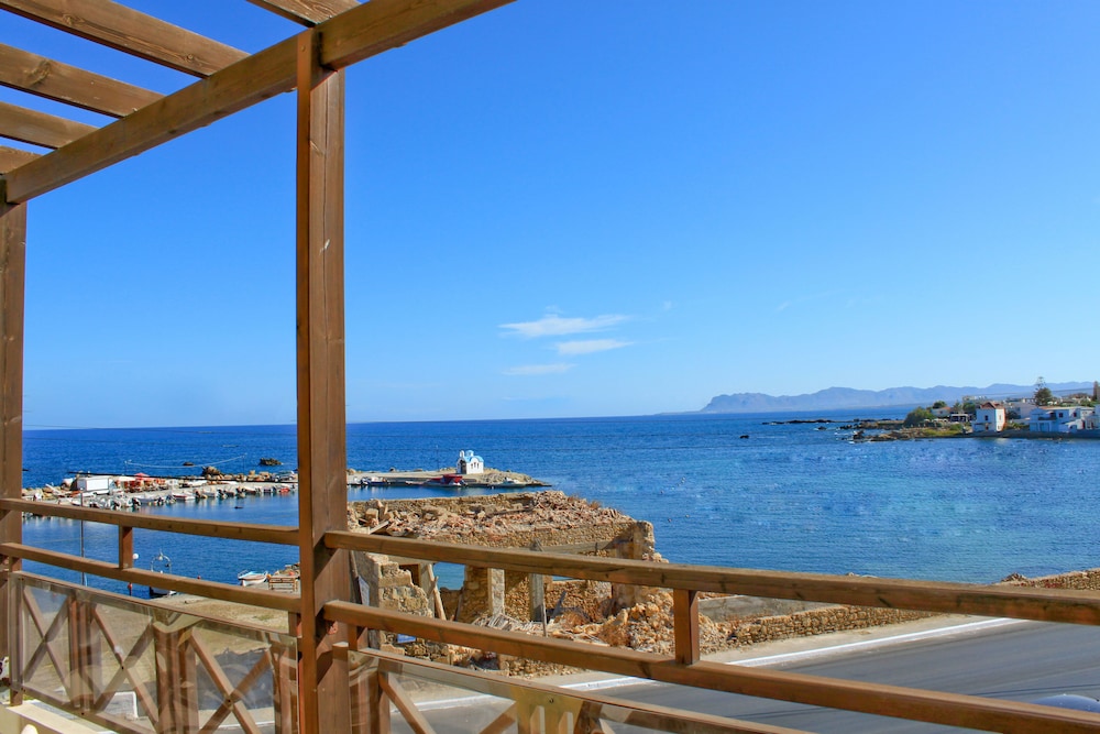 Porto Kalamaki Hotel — Attractions in the area in Chania