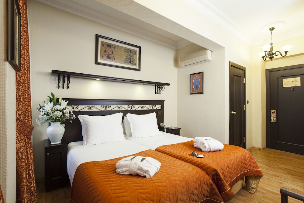 Ottoman Hotel Imperial - Special Class — Hotel rooms in Istanbul, Istanbul