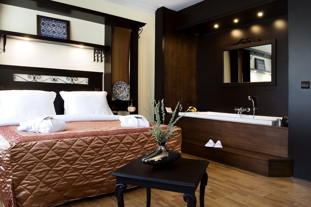 Ottoman Hotel Imperial - Special Class — Hotel rooms in Istanbul, Istanbul