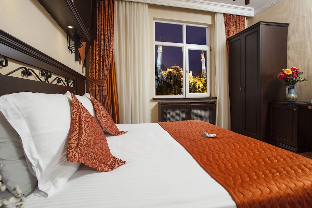 Ottoman Hotel Imperial - Special Class — Hotel rooms in Istanbul, Istanbul