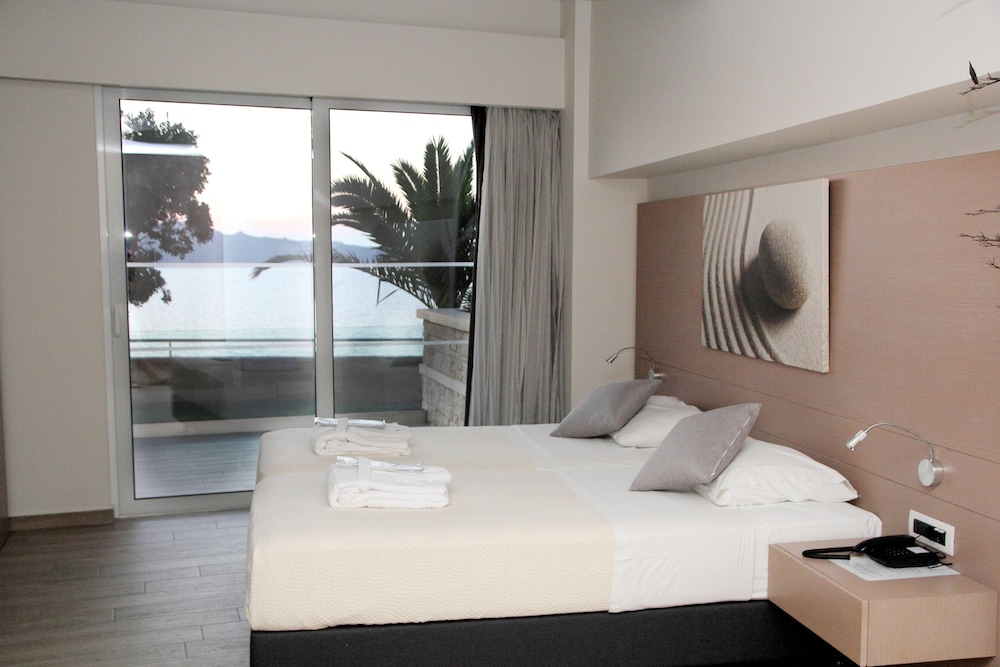 Renieris Hotel — Hotel rooms in Chania