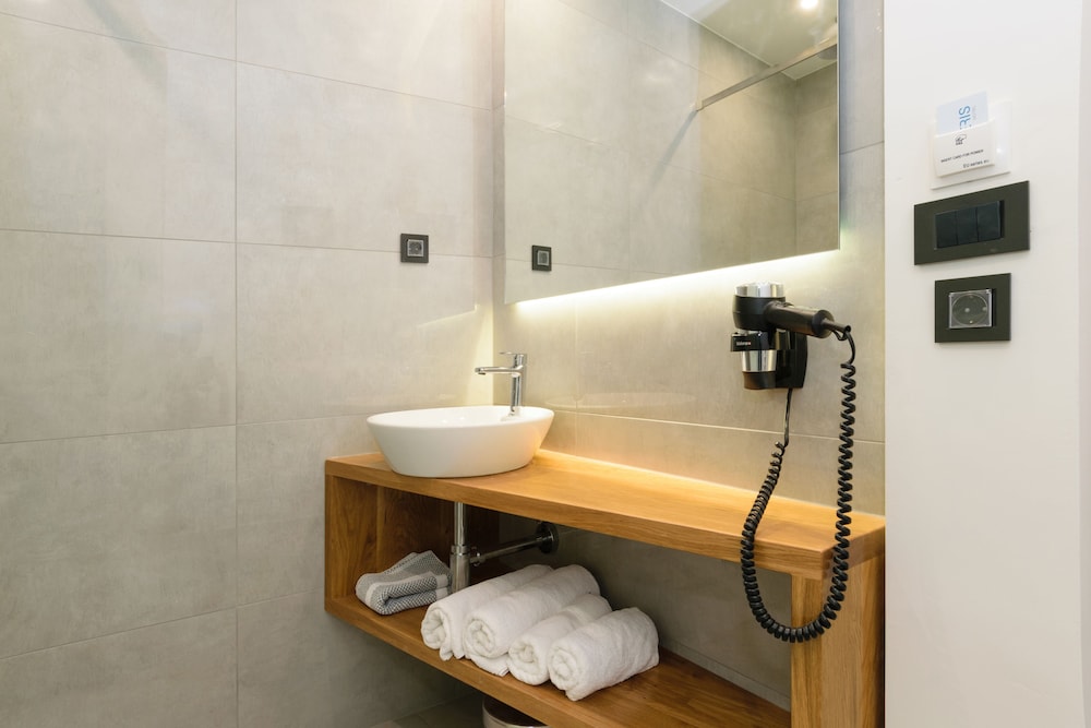 Renieris Hotel — Hotel rooms in Chania
