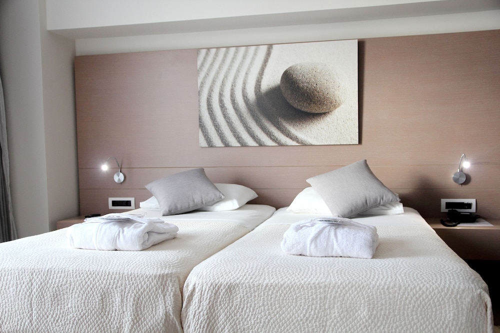 Renieris Hotel — Hotel rooms in Chania