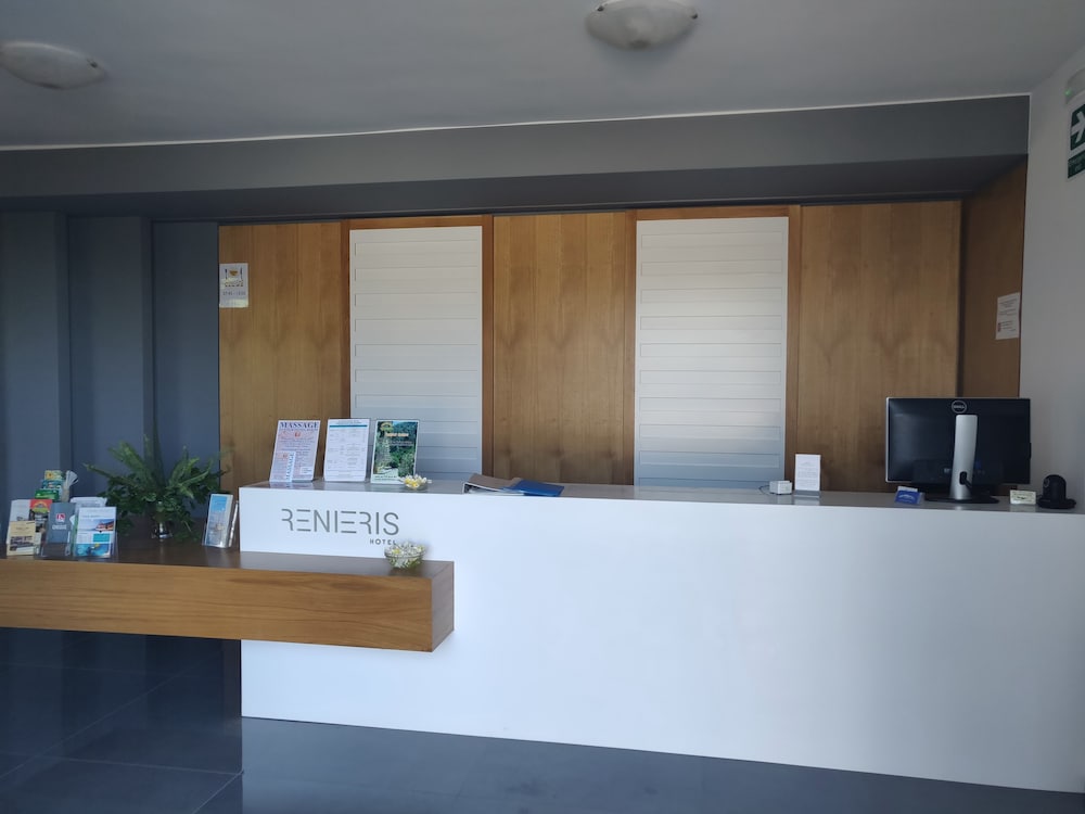 Renieris Hotel — Hotel building in Chania