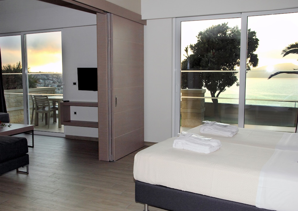 Renieris Hotel — Hotel rooms in Chania