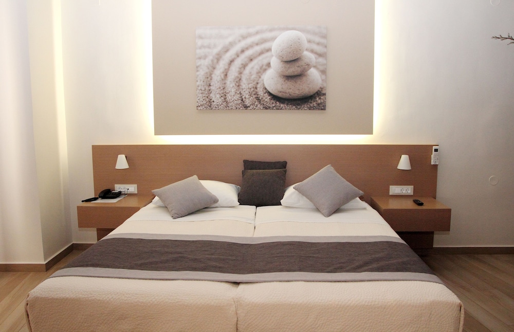 Renieris Hotel — Hotel rooms in Chania