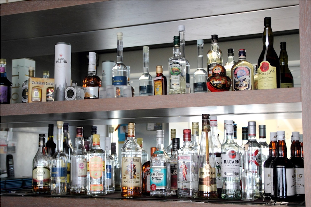Renieris Hotel — Restaurant & bars in Chania