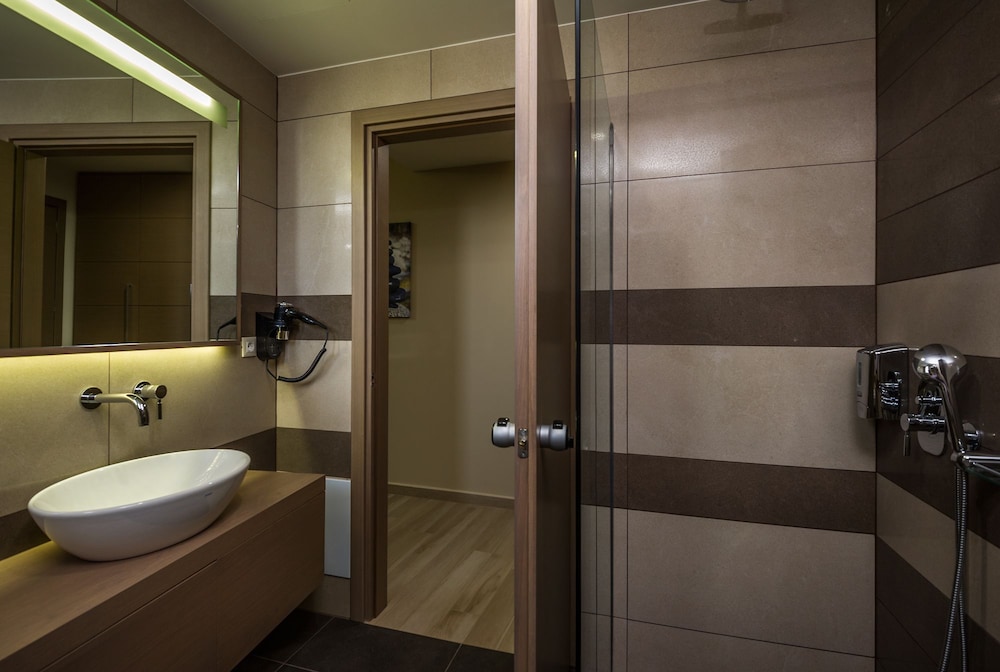 Renieris Hotel — Hotel rooms in Chania