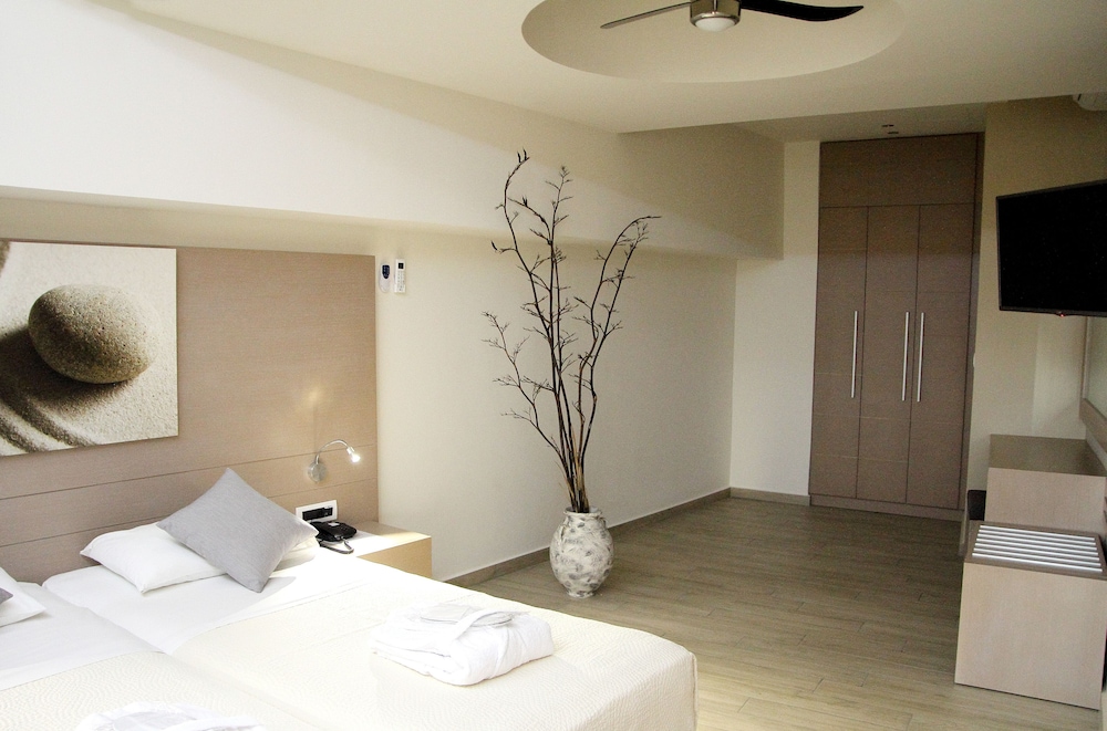 Renieris Hotel — Hotel rooms in Chania