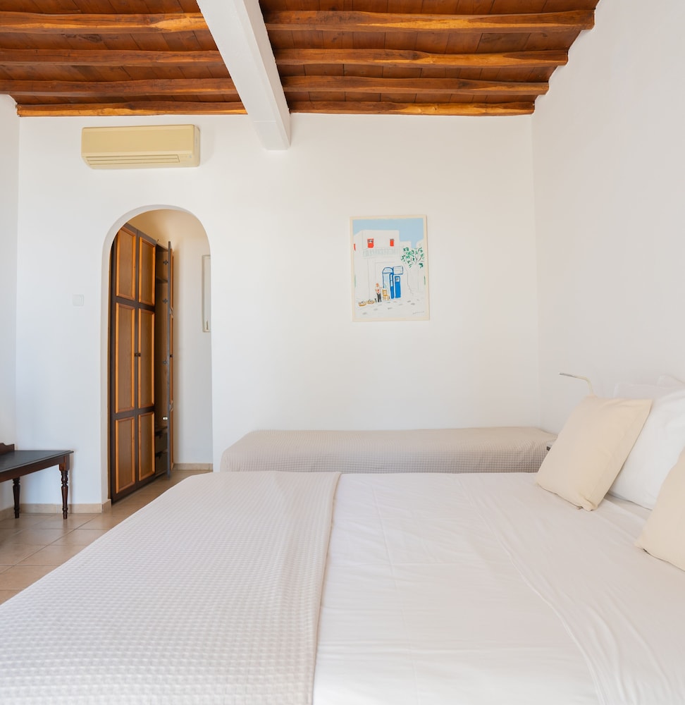 Rhenia Mykonos Hotel & Bungalows — Hotel rooms in Tourlos, South Aegean